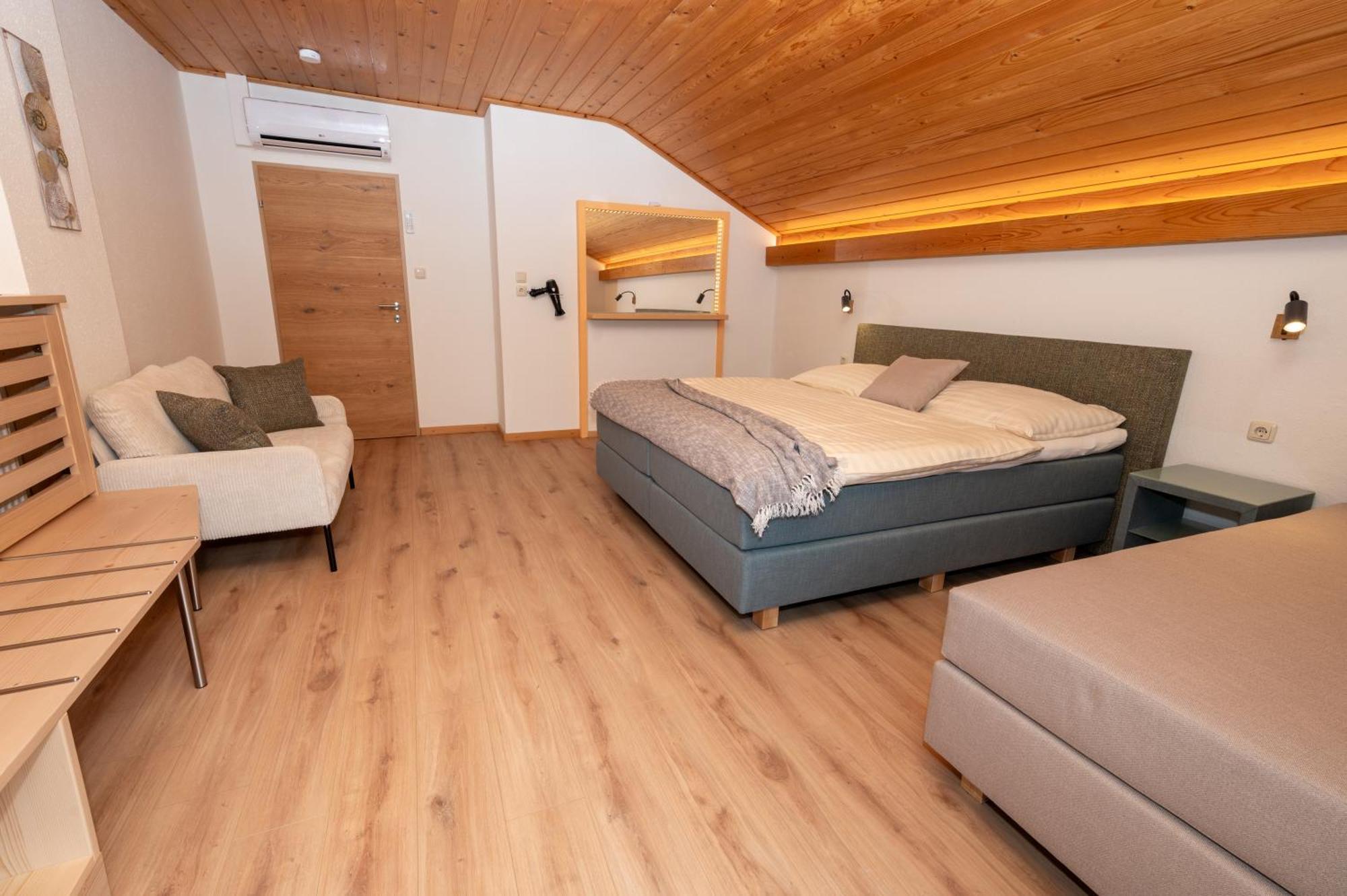 Ferienparadies Truppe Velden am Wörthersee Zimmer foto
